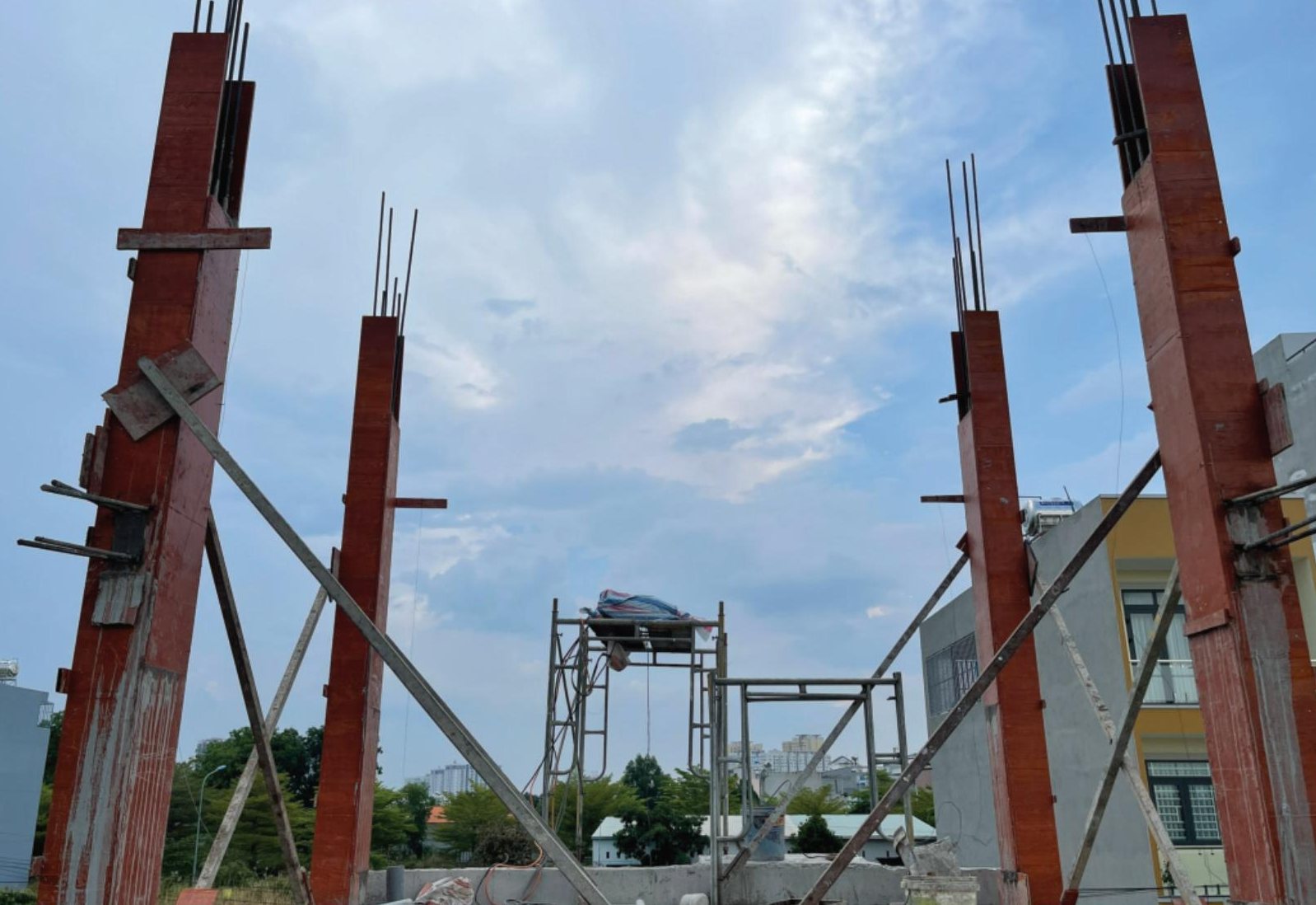 Lắp dựng kết cấu thép công trình